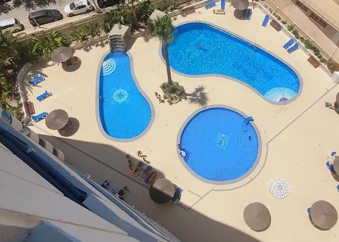 Sea View Puerto アパート カルプ